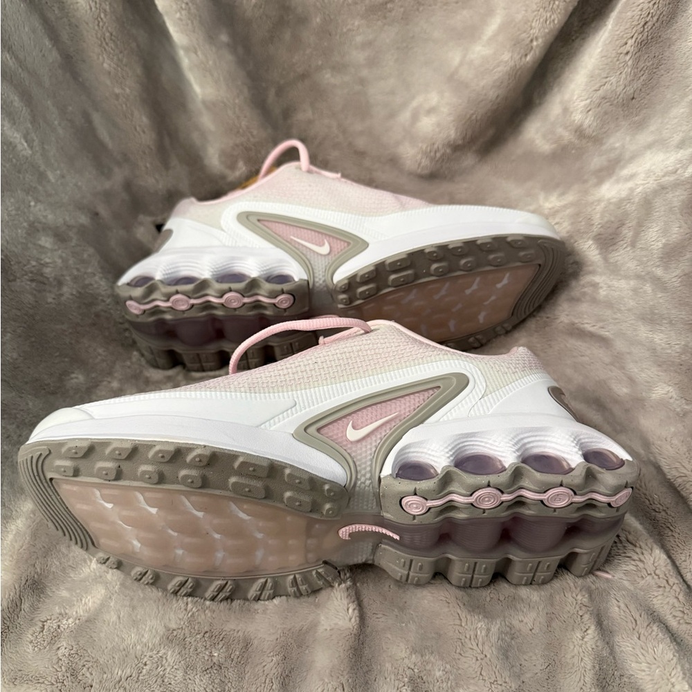 Nike Air Max DN Size 7Y Pink Foam Youth Sneakers New With Tags - Picture 4 of 7